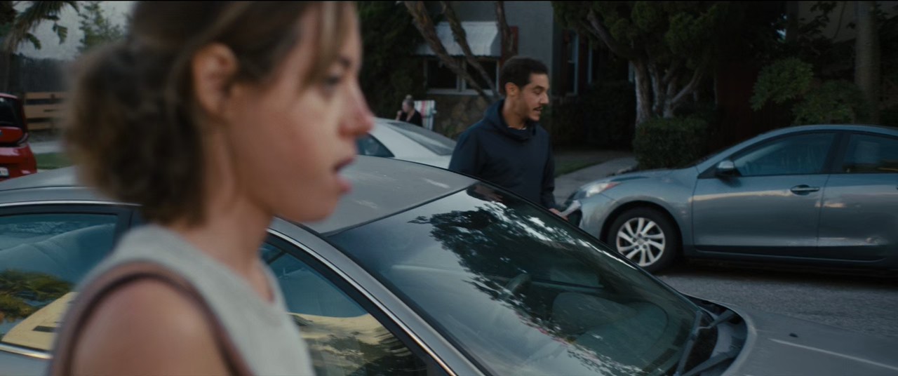 Emily the Criminal (2022) WEBRip Hindi + English 720p 10bit HEVC HE-AAC 5.1 MSub.mkv.0001